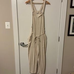 Never Worn Universal Thread Linen Cover-Alls Size Large